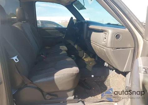 2005 Chevrolet Silverado 1500 z USA, uszkodzony, nr VIN 1GCEC14X65Z203004